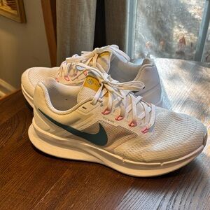 Nike Flywire Sneakers